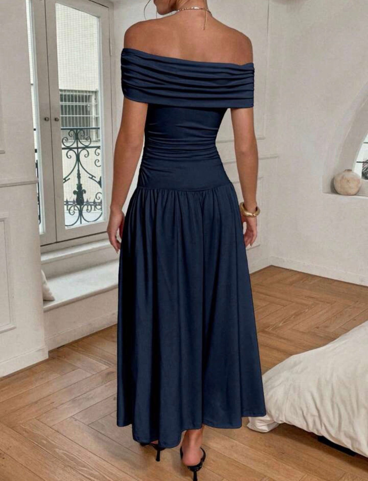 Elegant Off-Shoulder Maxi Dress